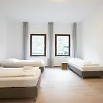 Tolstov - 4 - 30 Min Messe Dus Apartamento