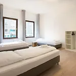 Tolstov - 4 - 30 Min Messe Dus Apartamento *
