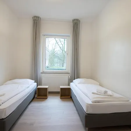 Tolstov - 4 - 30 Min Messe Dus Апартаменты Дуйсбург