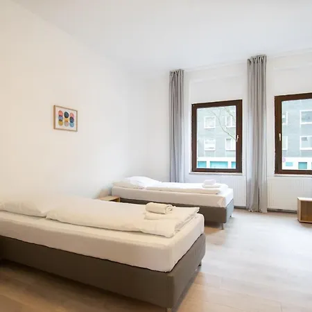 Tolstov - 4 - 30 Min Messe Dus Апартаменты Дуйсбург