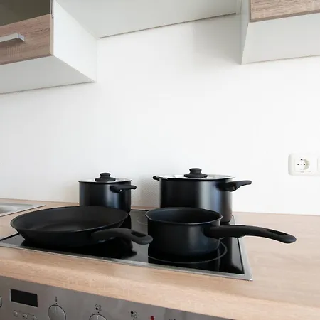 Tolstov - 4 - 30 Min Messe Dus Апартаменты *