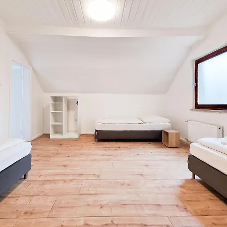 Tolstov - 4 - 30 Min Messe Dus Апартаменты