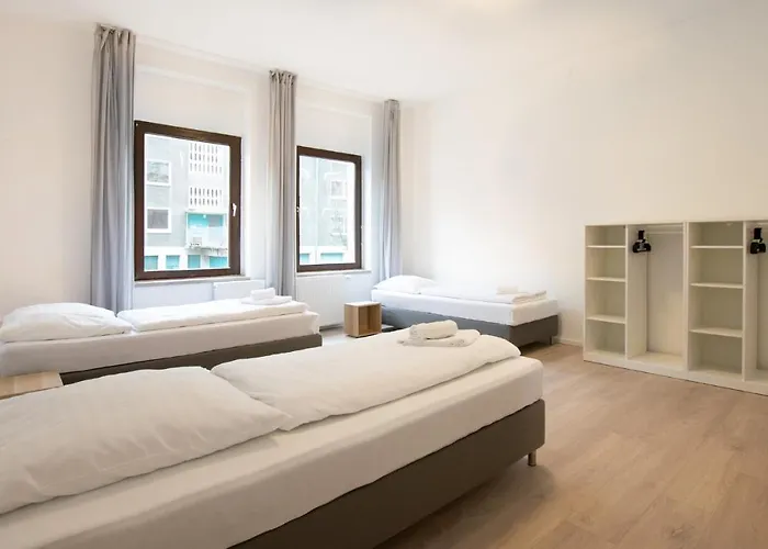 Tolstov - 4 - 30 Min Messe Dus Apartment *